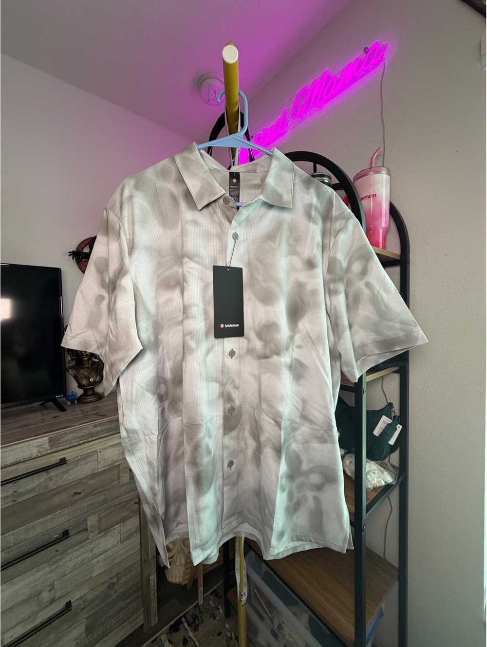 NWT Lululemon Men’s Airing Easy Relaxed Short-Sleeve Shirt - Size L